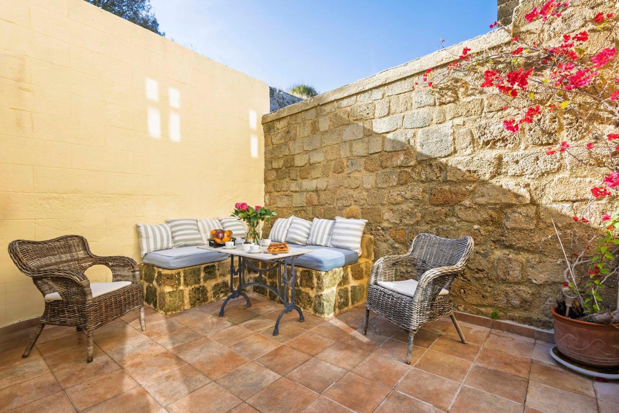 Maison Roxanne & Maisonette In Medieval City By Rhodes4Vacation Rhodes City Bagian luar foto